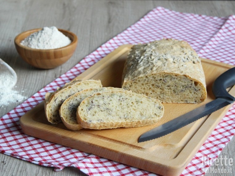 Pane rustico ai semi integrale
