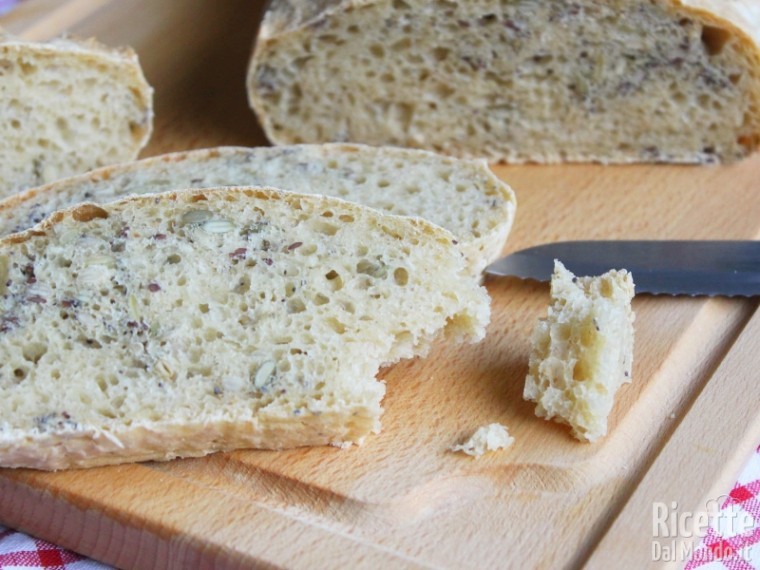 Ricetta pane rustico ai semi
