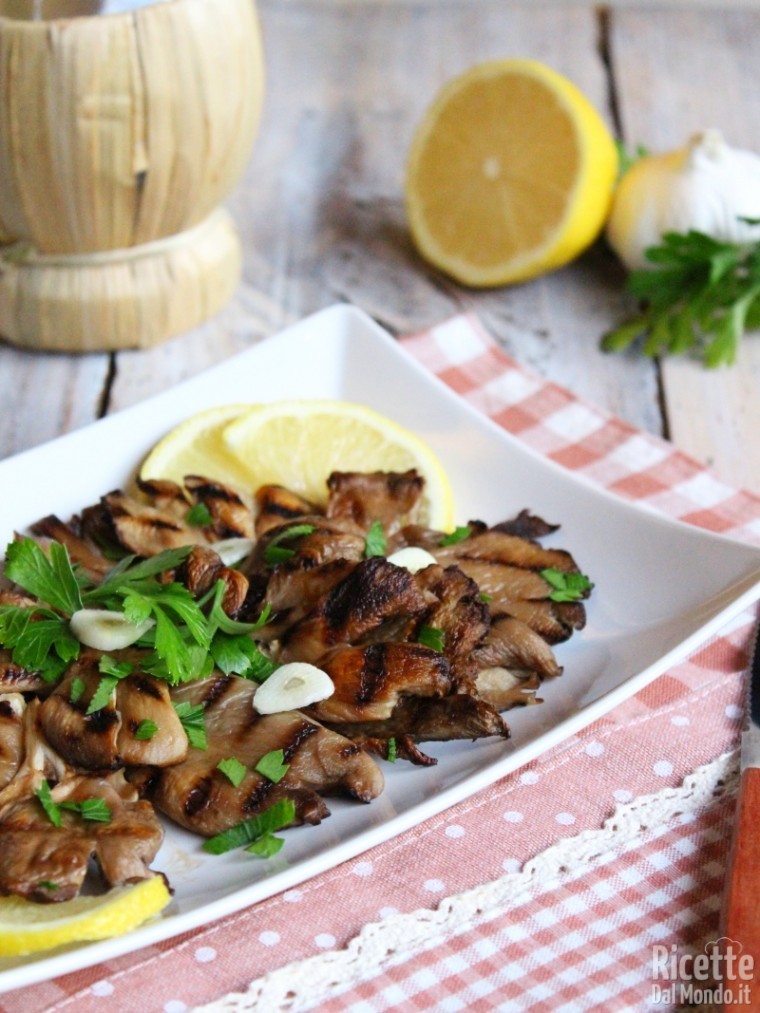 Pleurotus Alla Griglia Ricettedalmondo It