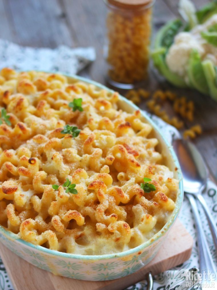Ricetta della pasta e cavolfiore al forno