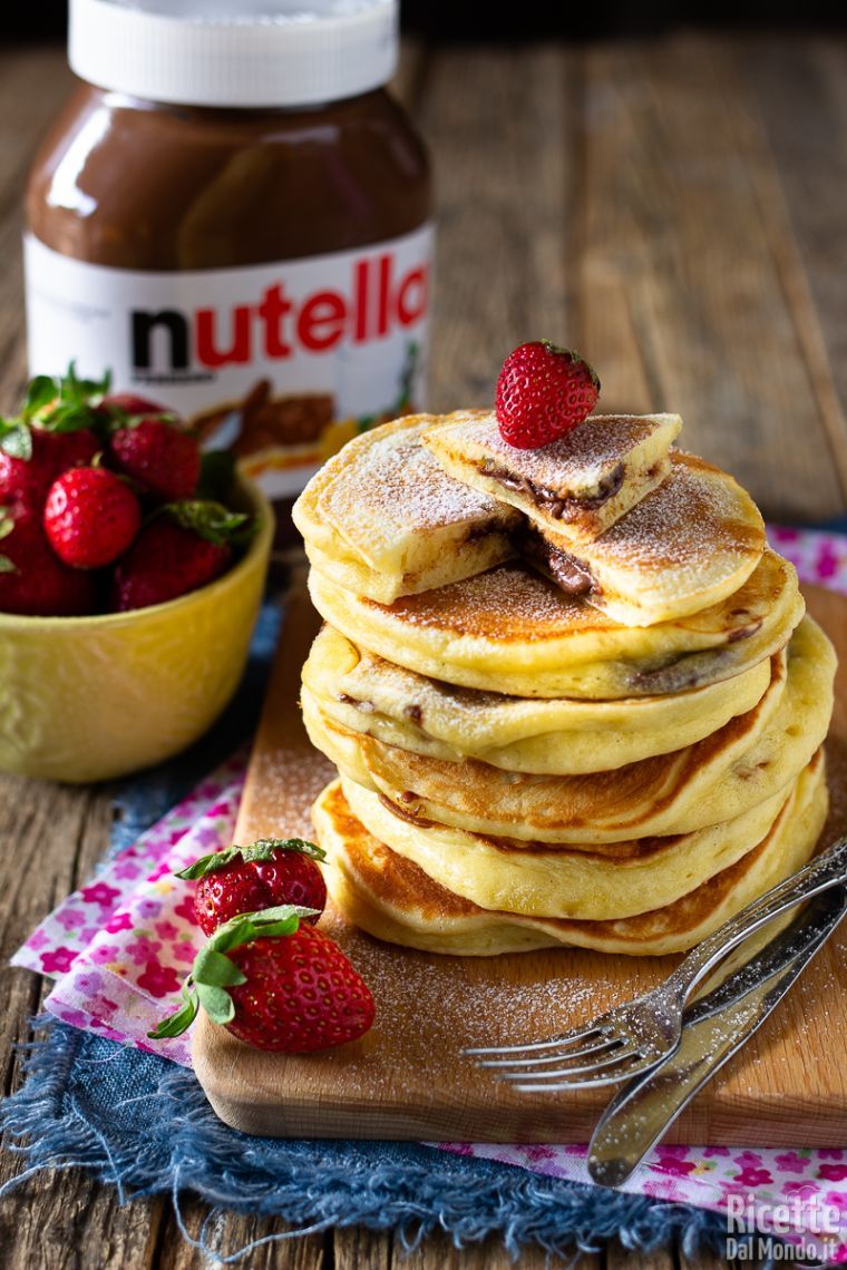 Come fare i pancakes alla Nutella soffici farciti