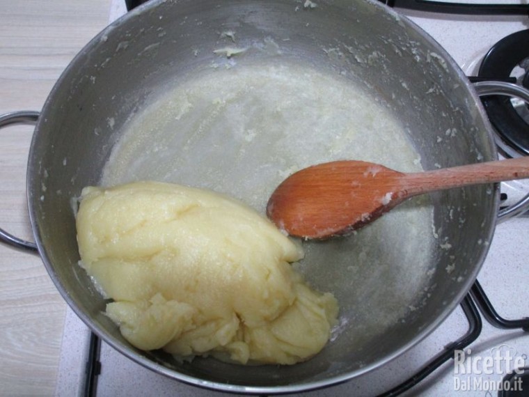 Pasta choux (o pasta per bignè) 11