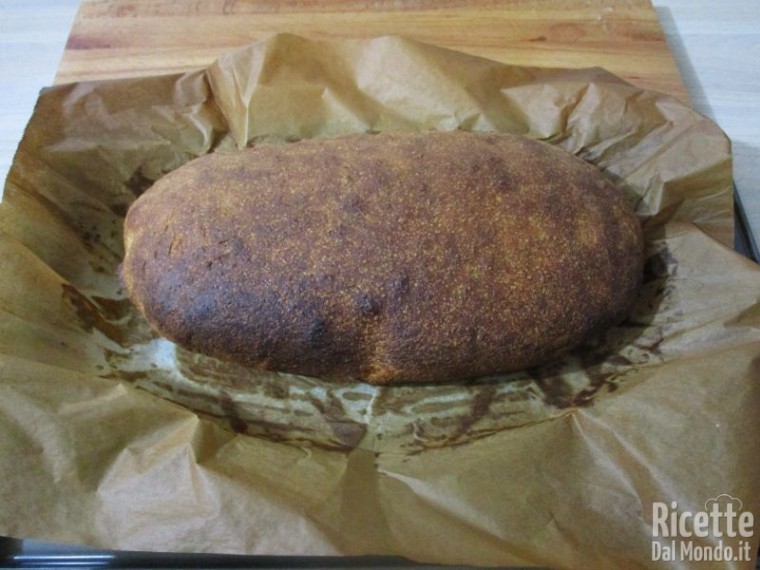 Pane integrale con lievito madre 12
