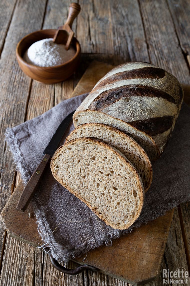 Pane integrale con lievito madre 8