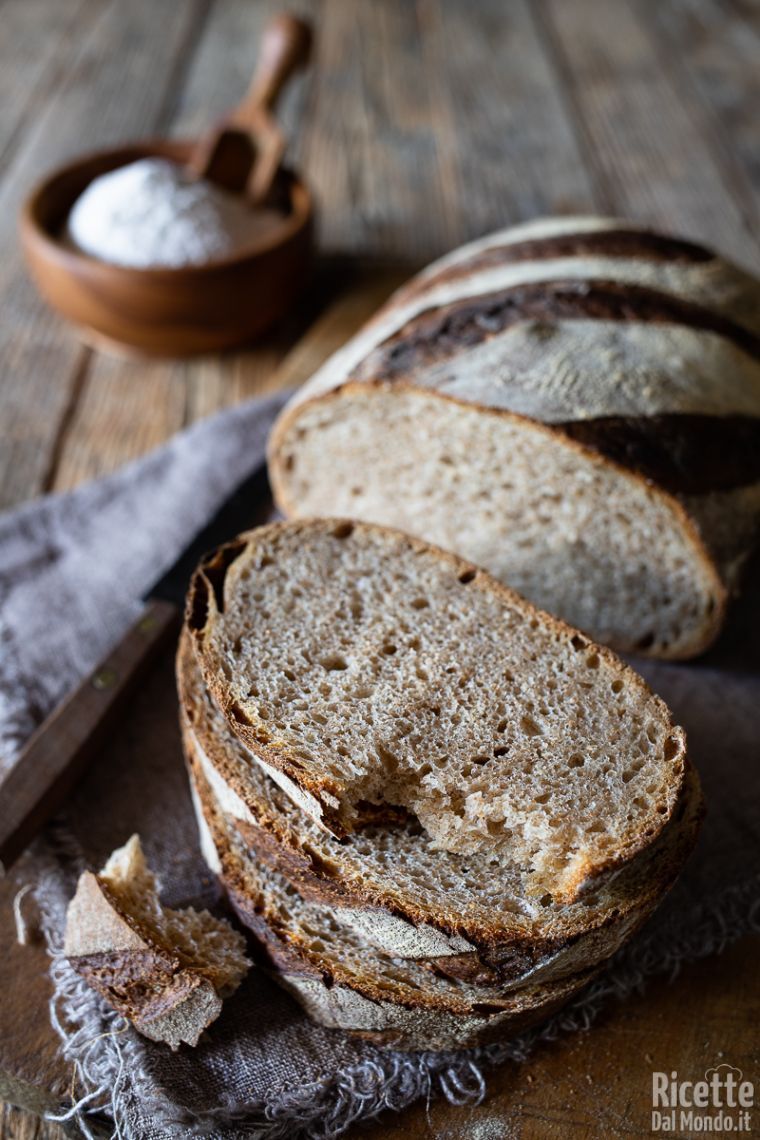 Pane integrale con lievito madre 9