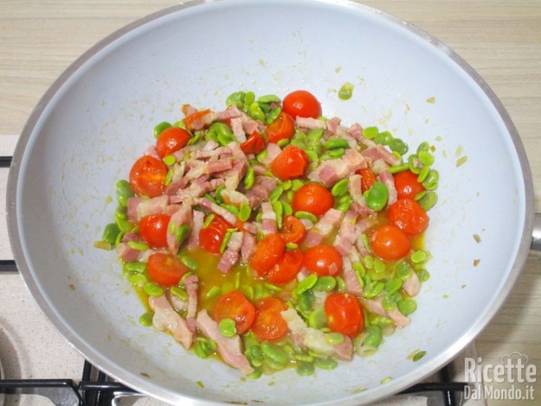 Pasta fave, pancetta e pomodorini 8