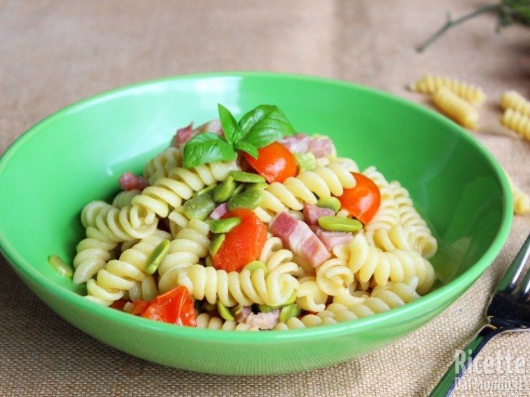 Ricetta pasta fave, pancetta e pomodorini