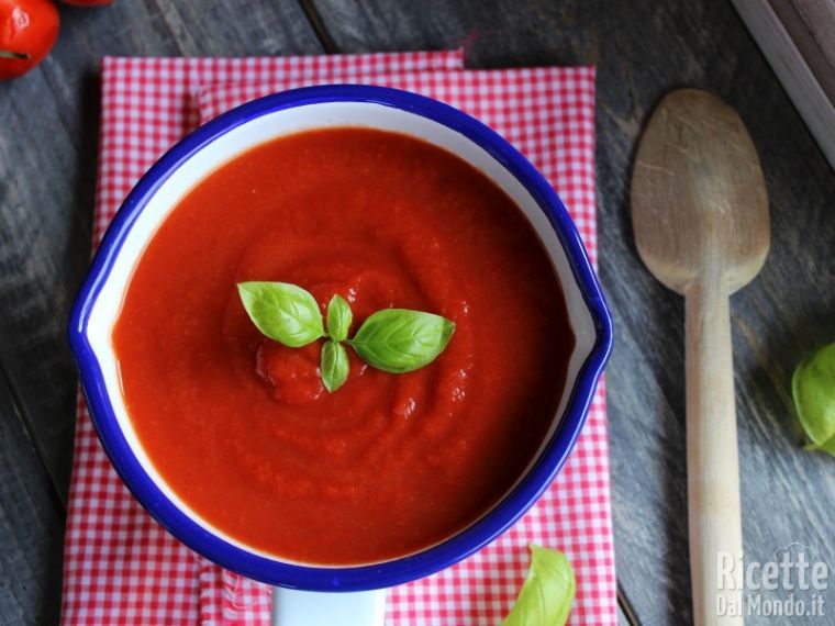 Passata di pomodoro, conserva di pomodoro
