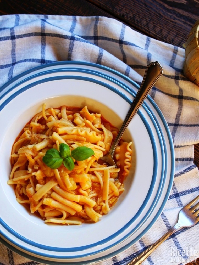 Come fare Pasta patate e verza