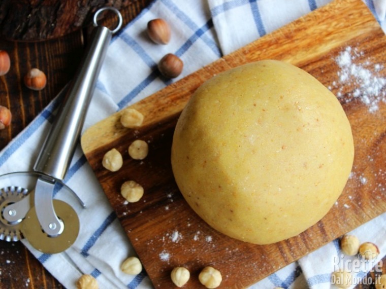 Pasta frolla alle nocciole semplice
