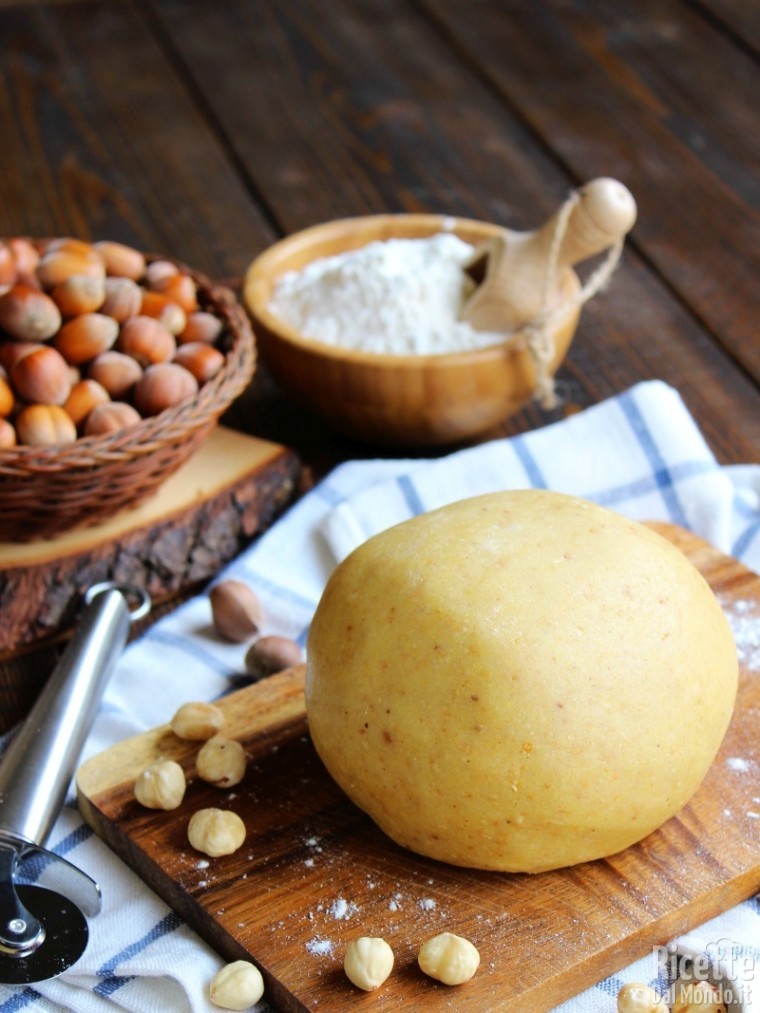 Come fare la Pasta frolla alle nocciole