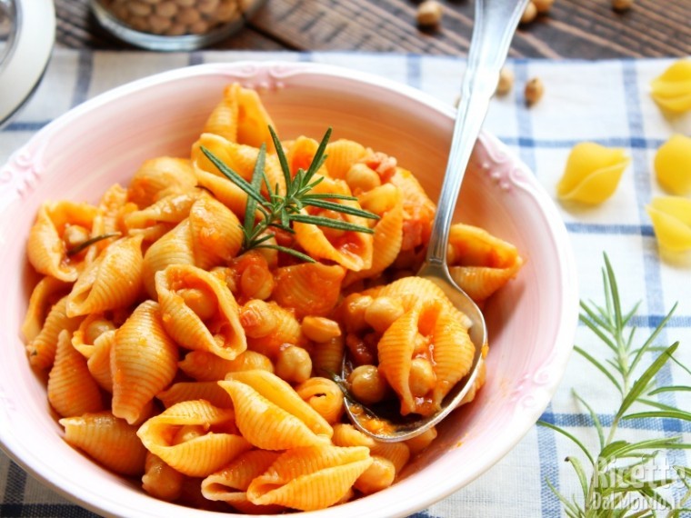 Pasta e ceci alla napoletana 