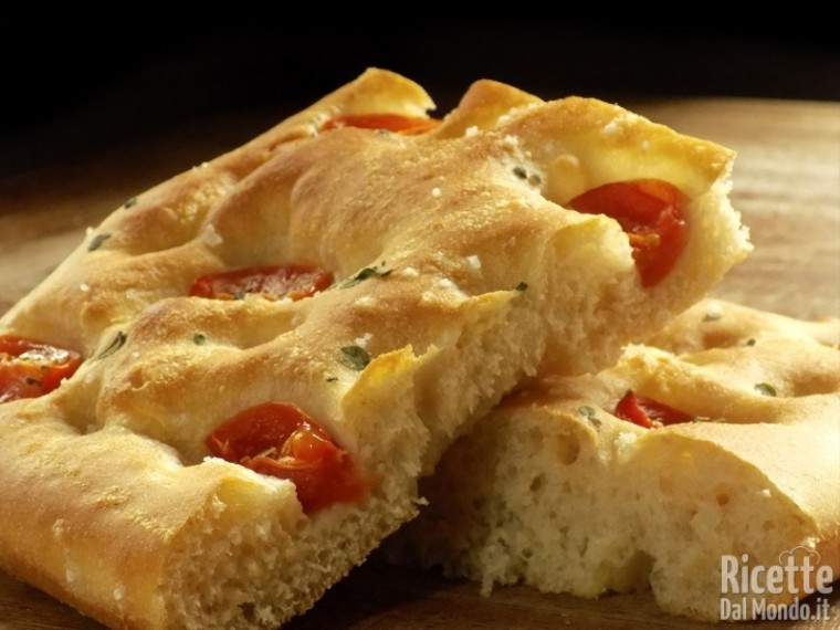 10 piatti pugliesi - Puglia, la focaccia