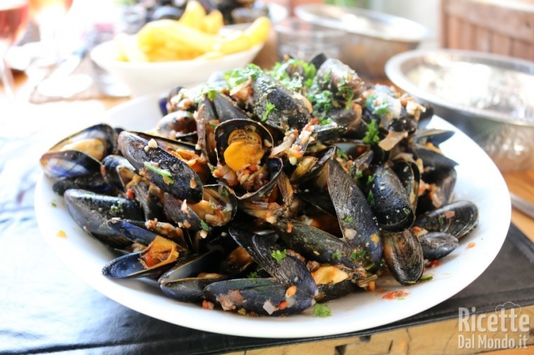 Puglia - cozze alla tarantina