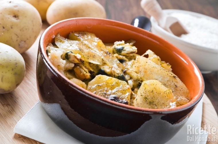 Puglia - tiella di riso, patate e cozze