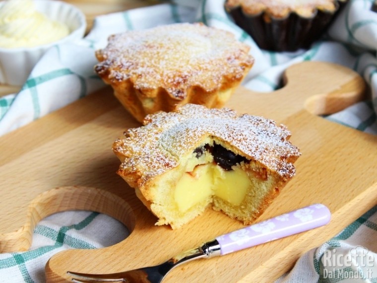 Puglia - pasticciotto