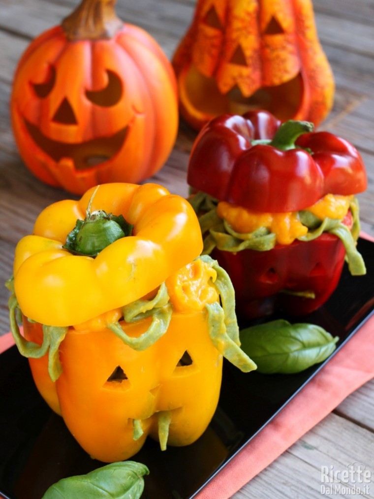 Come fare i peperoni ripieni di Halloween