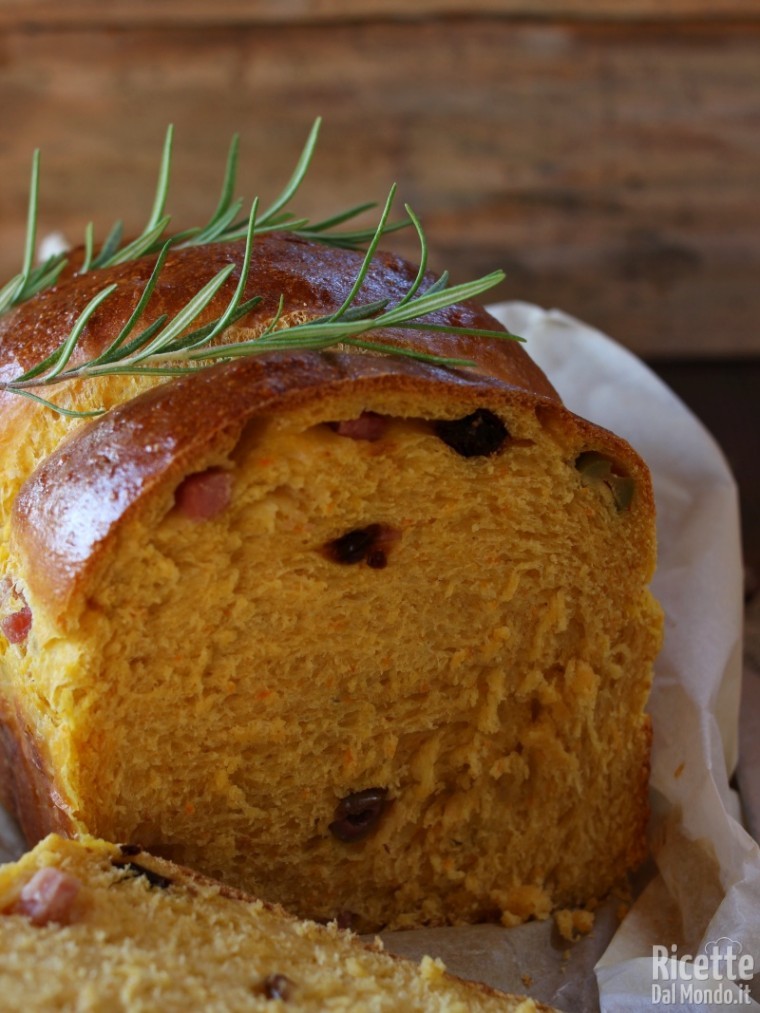 Semplice pan brioche alla zucca salato