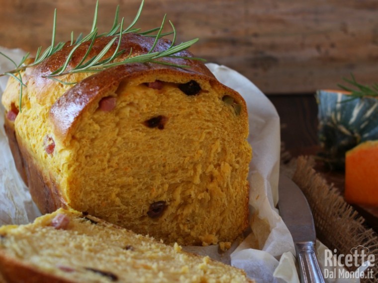 Semplice pan brioche alla zucca salato