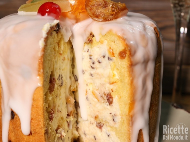 Come fare il panettone farcito alla cassata