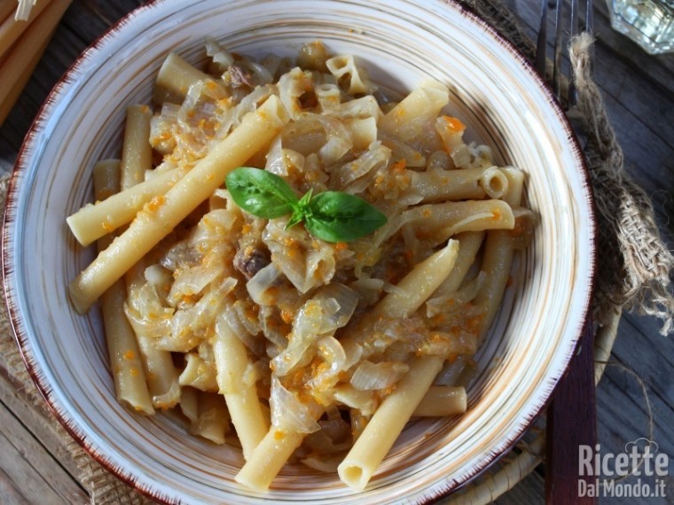 Ricetta pasta alla genovese