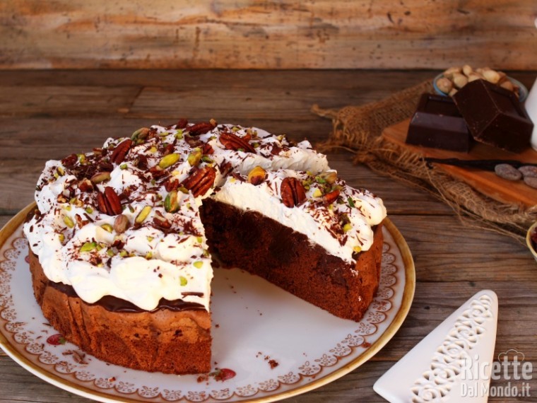 Come fare la poke cake al cioccolato