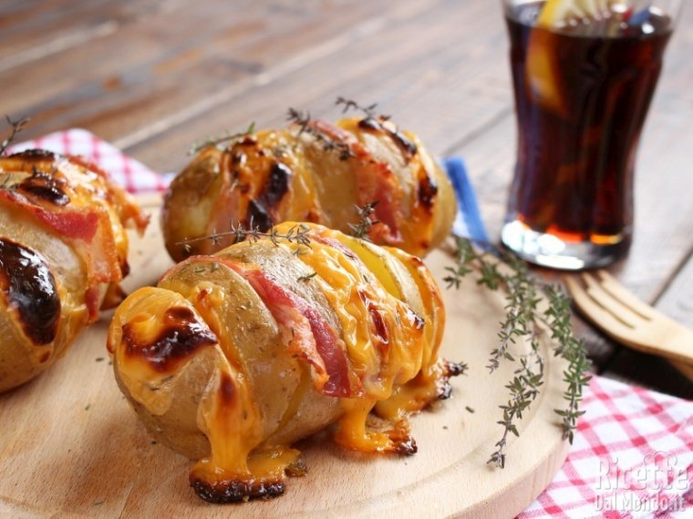 Ricetta patate farcite al formaggio