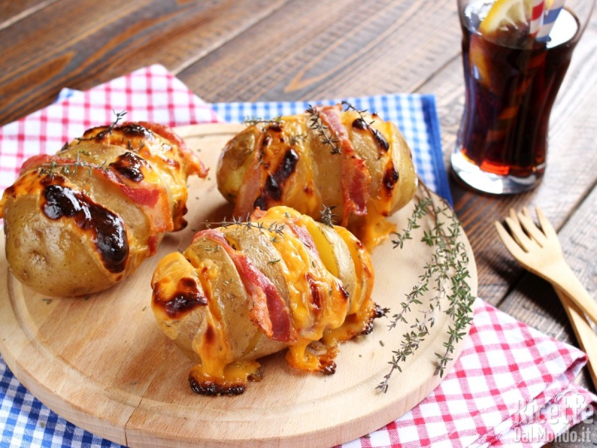 Patate con bacon e cheddar (La ricetta americana delle patate al forno)