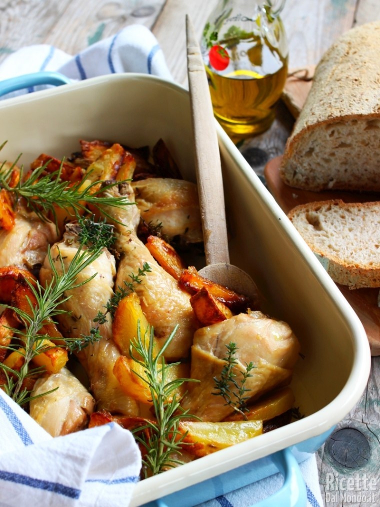 Pollo con le patate al forno | RicetteDalMondo.it