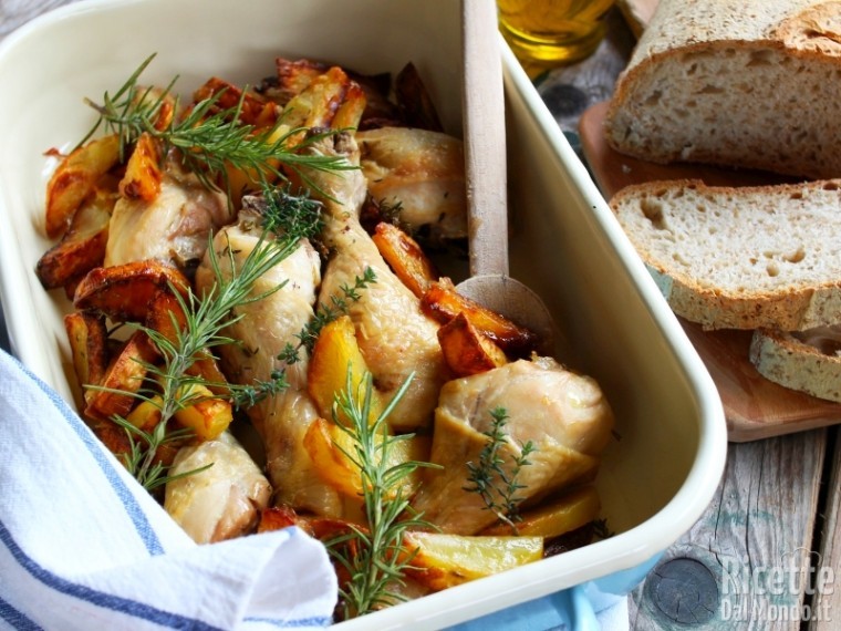 Ricetta Pollo con le patate al forno