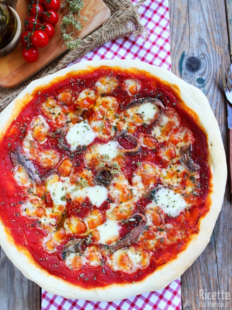 Ricetta pizza romana al pomodoro