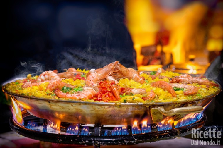 Paella valenciana tradizionale