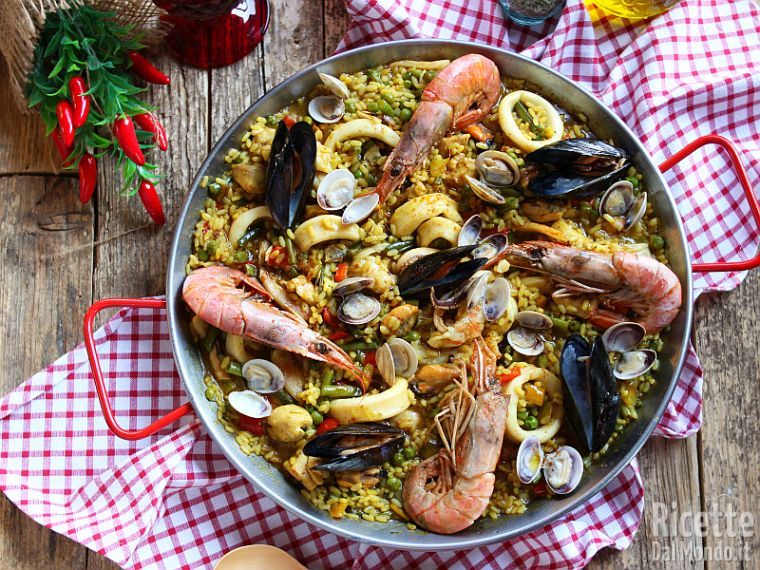 Ricetta Paella di Pesce e Verdure, la Ricetta Originale Spagnola - Il Club  delle Ricette