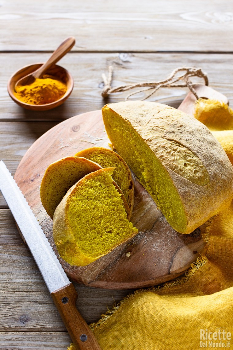 Come fare il pane alla curcuma