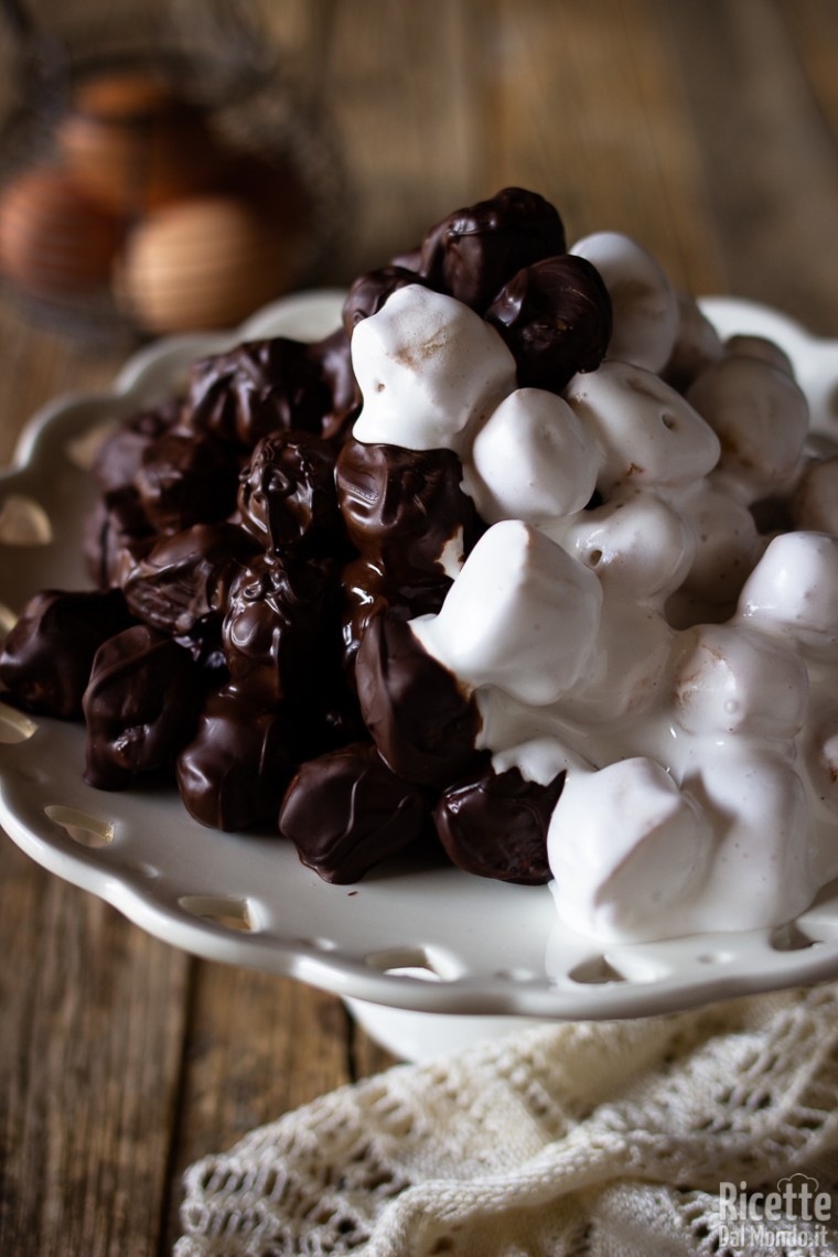 Ricetta pignolata messinese tipica siciliana