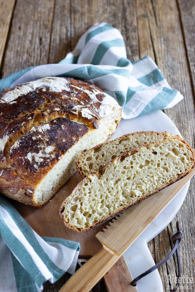 Come fare il pane in pentola con lievito madre