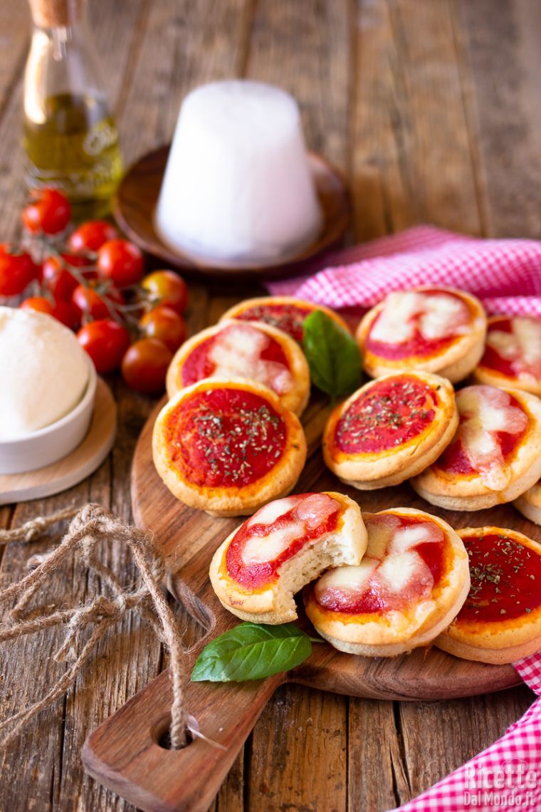 Come fare le pizzette di ricotta morbide