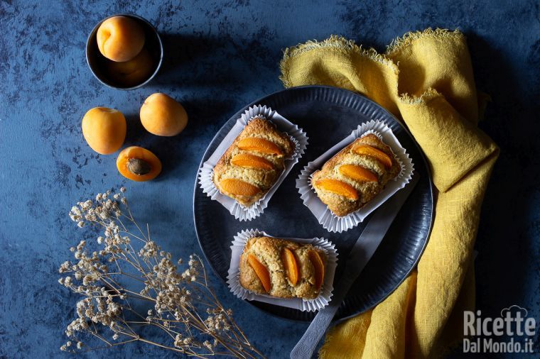 Ricetta Mini plumcake integrali alle albicocche e nocciole, semplici e genuini!