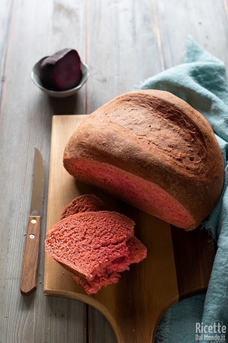 Come fare il pane alla barbabietola