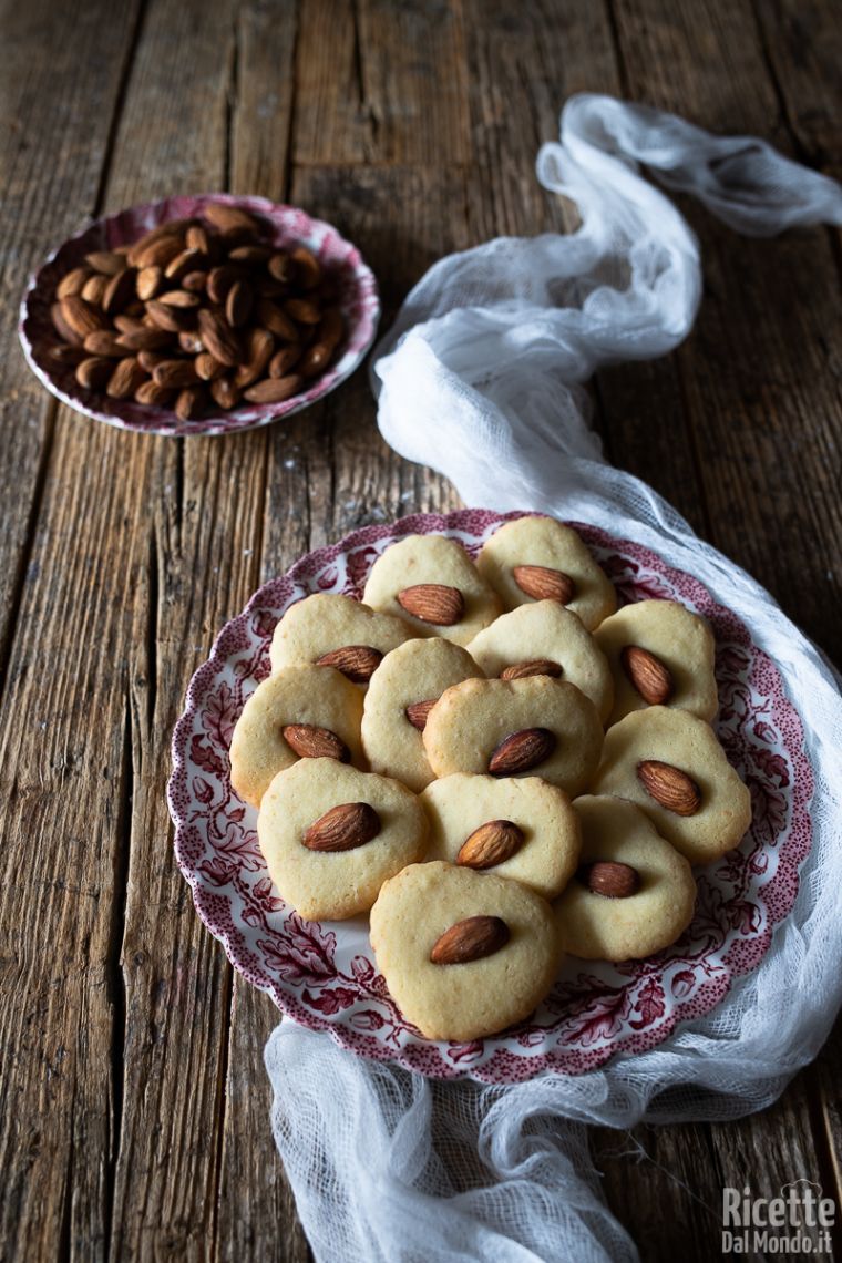 Come fare la pasta frolla alle mandorle