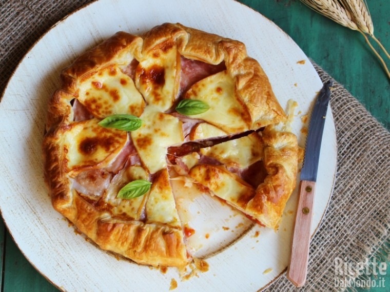 Quiche salata con prosciutto provola e pomodoro 4