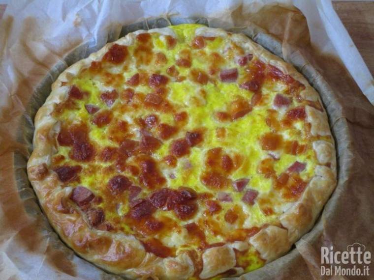 Quiche con mortadella e formaggio 10