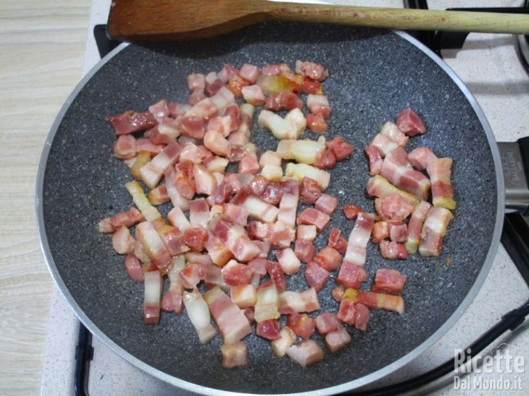 Quiche di sfoglia con taleggio e pancetta 2