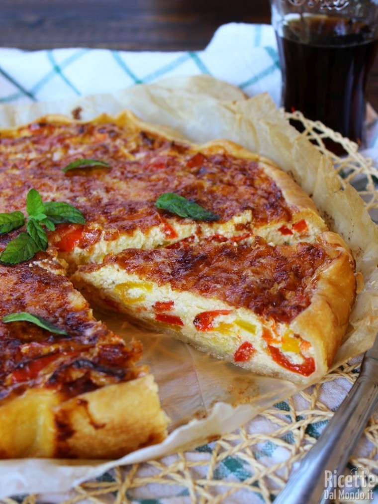 Come fare la quiche vegetariana con porri e peperoni