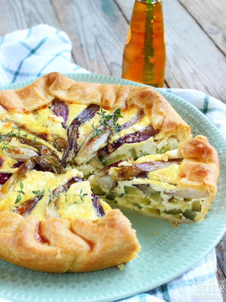 Come fare la quiche con cipollotti, zucchine e feta