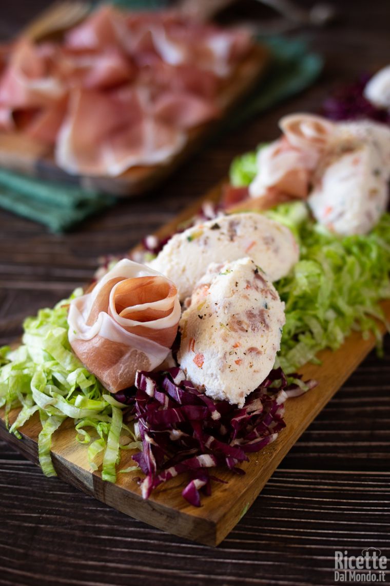 Come fare le quenelle di ricotta con verdure e San Daniele