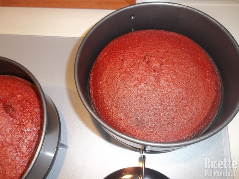 redVelvetCakeLaura07