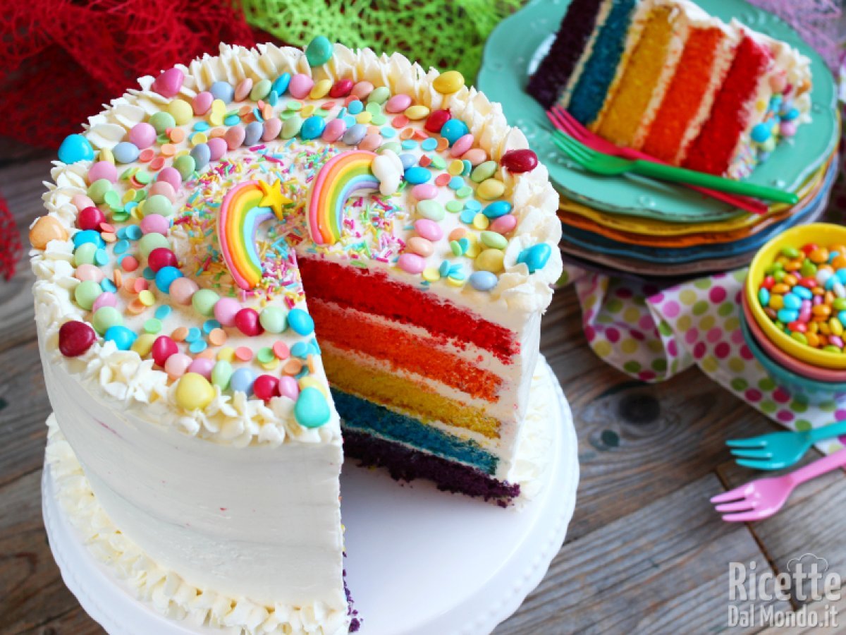 Ricetta Rainbow cake, la famosa torta arcobaleno di Martha Stewart