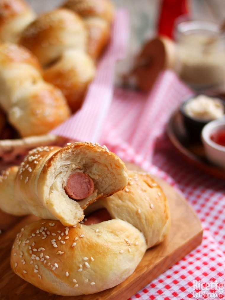 Rollò siciliani ai wurstel