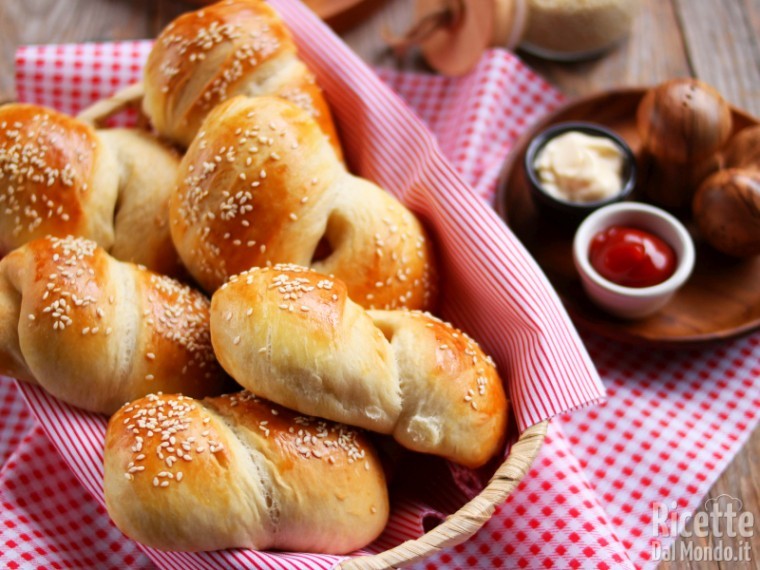 Rollò con wurstel